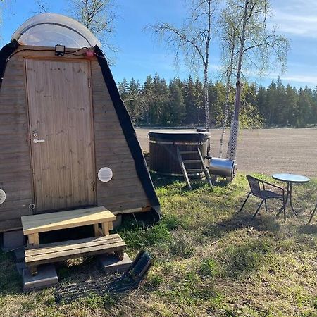 Niiralan Tila : Starlite Cabin Laitila المظهر الخارجي الصورة