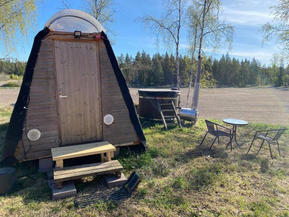 Niiralan Tila : Starlite Cabin Laitila المظهر الخارجي الصورة